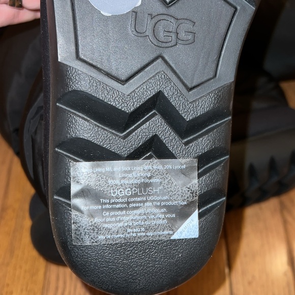 UGG  Women Classic Maxi Ultra Tall boots - Picture 14 of 16